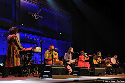 Emiliamixtape: Mariposa